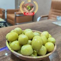 زيتون أخضر سليم